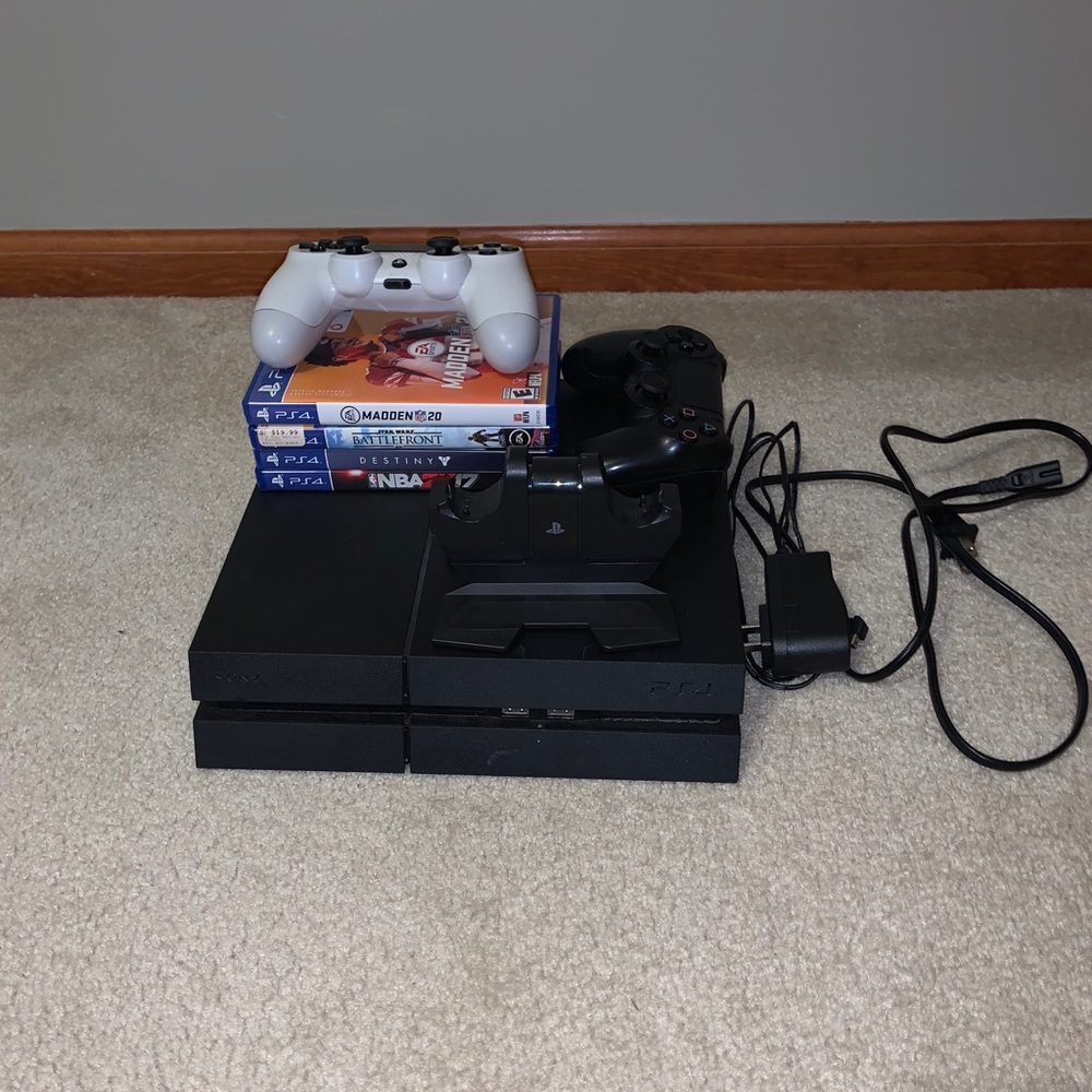 PlayStation 4 500 GB Black